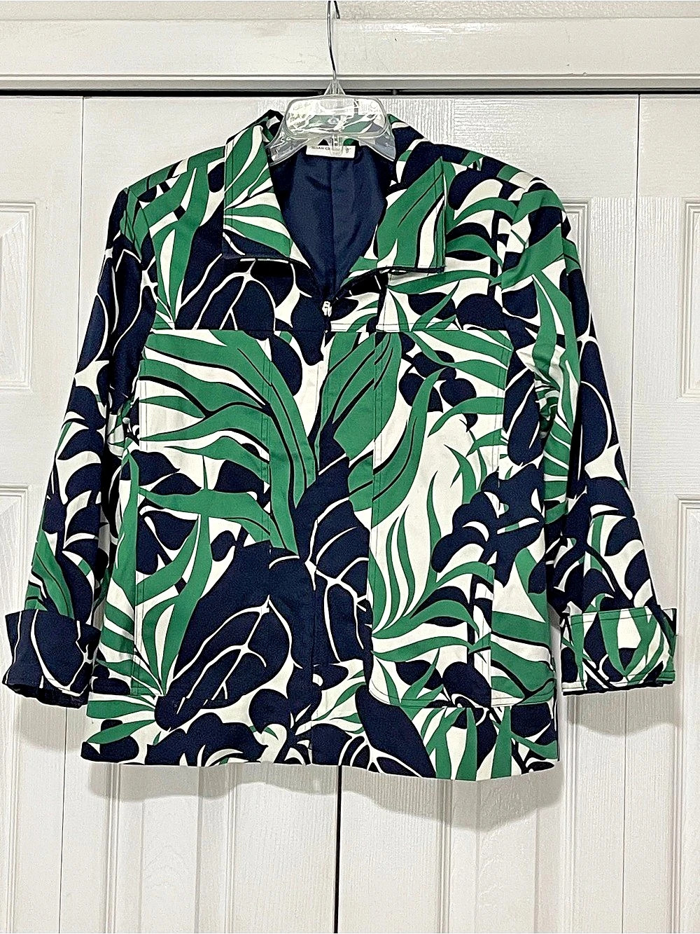 Susan Graver Women’s Green Navy Ivory Abstract Print Zip Jacket Patch Pockets